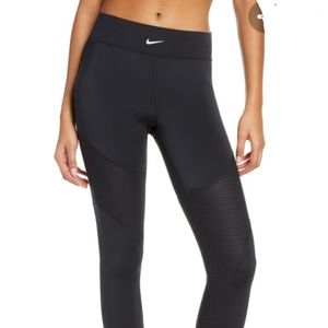 Nike AeroAdapt  Leggings-NWT